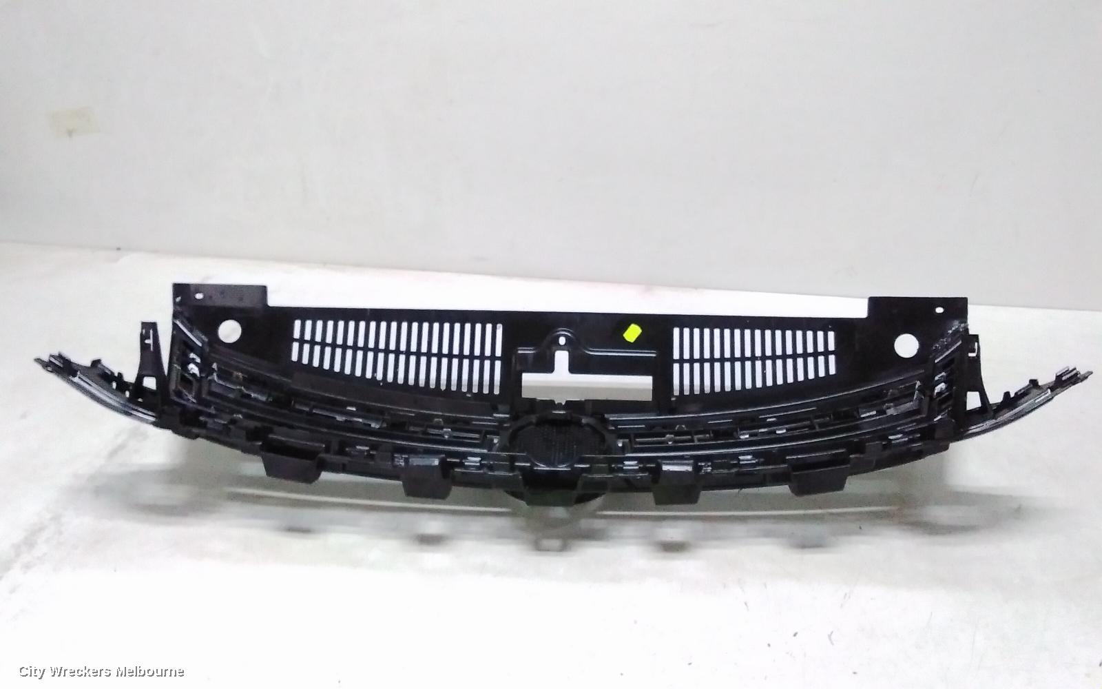 VOLKSWAGEN TIGUAN GRILLE, RADIATOR GRILLE, 5N, 07/2011 - 08/2016