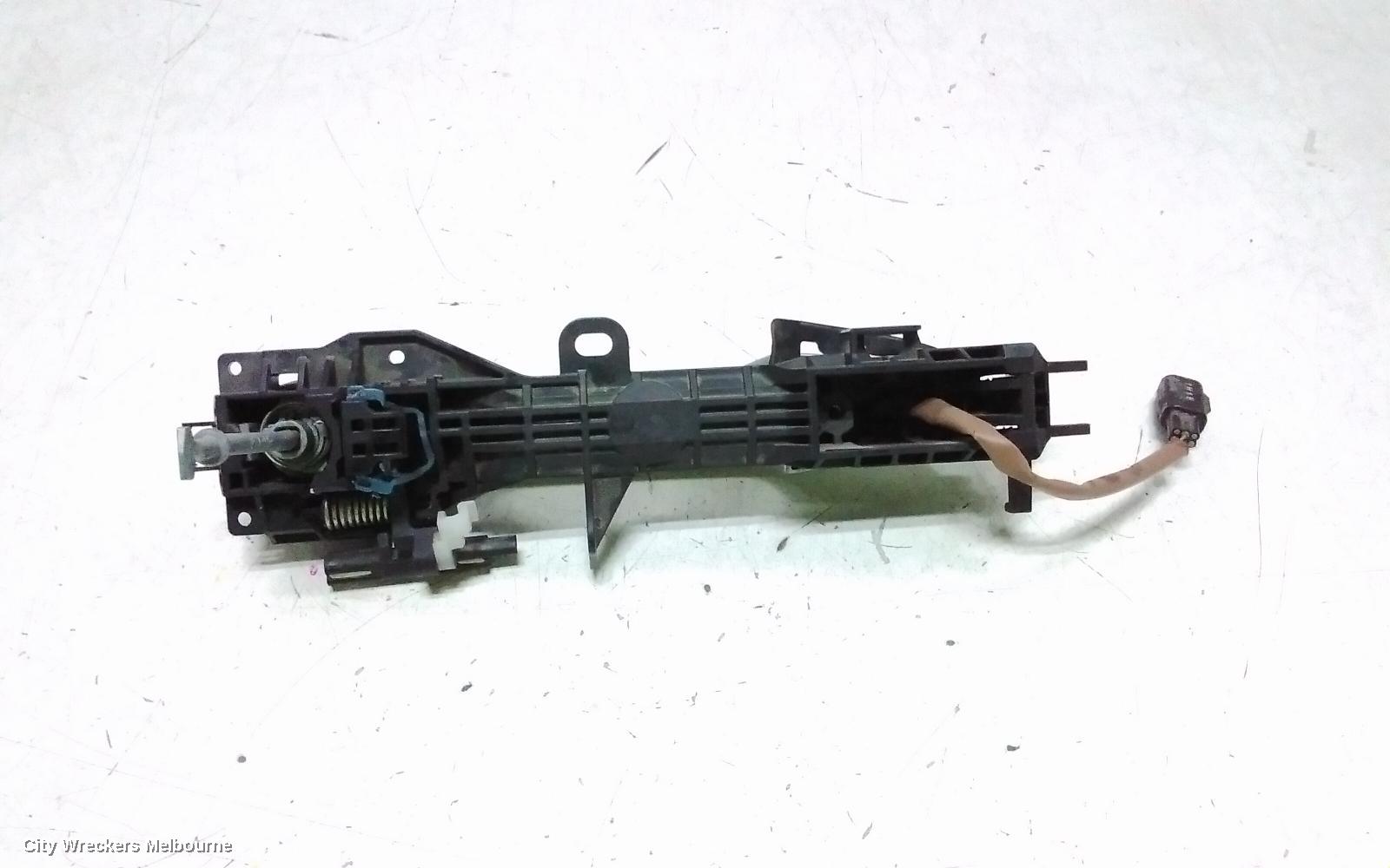 MITSUBISHI OUTLANDER DOOR HANDLE, RH FRONT, OUTER, W/ KEYLESS TYPE, ZM, 08/2021 ONWARDS