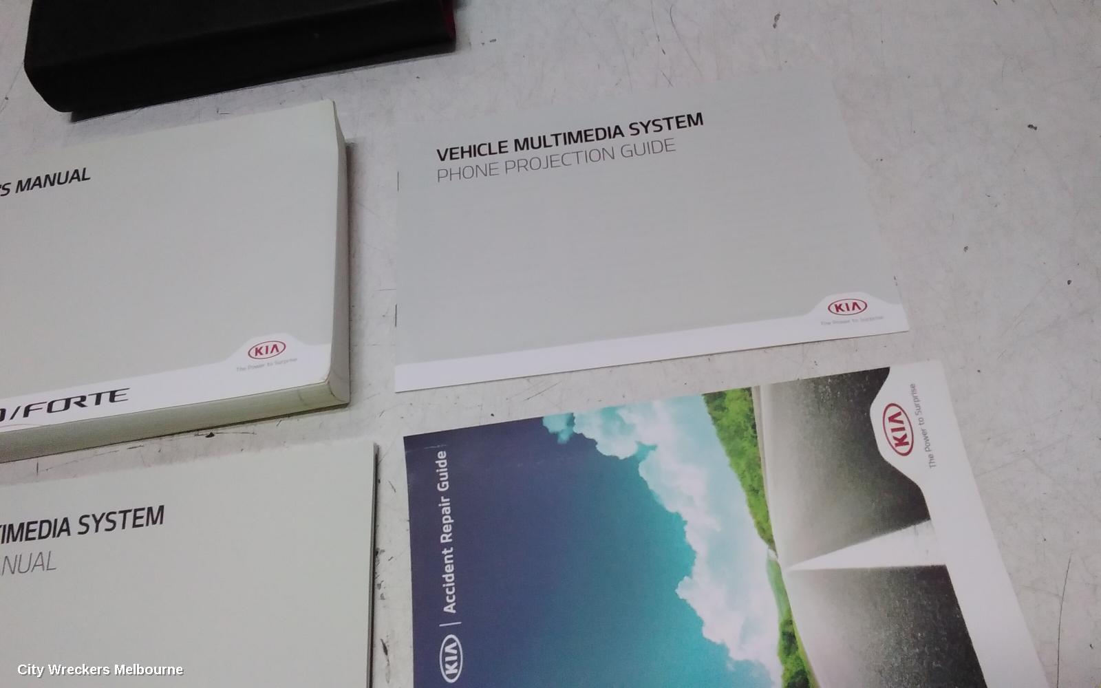 KIA CERATO OWNERS HANDBOOK, BD, 04/2018 - 09/2024