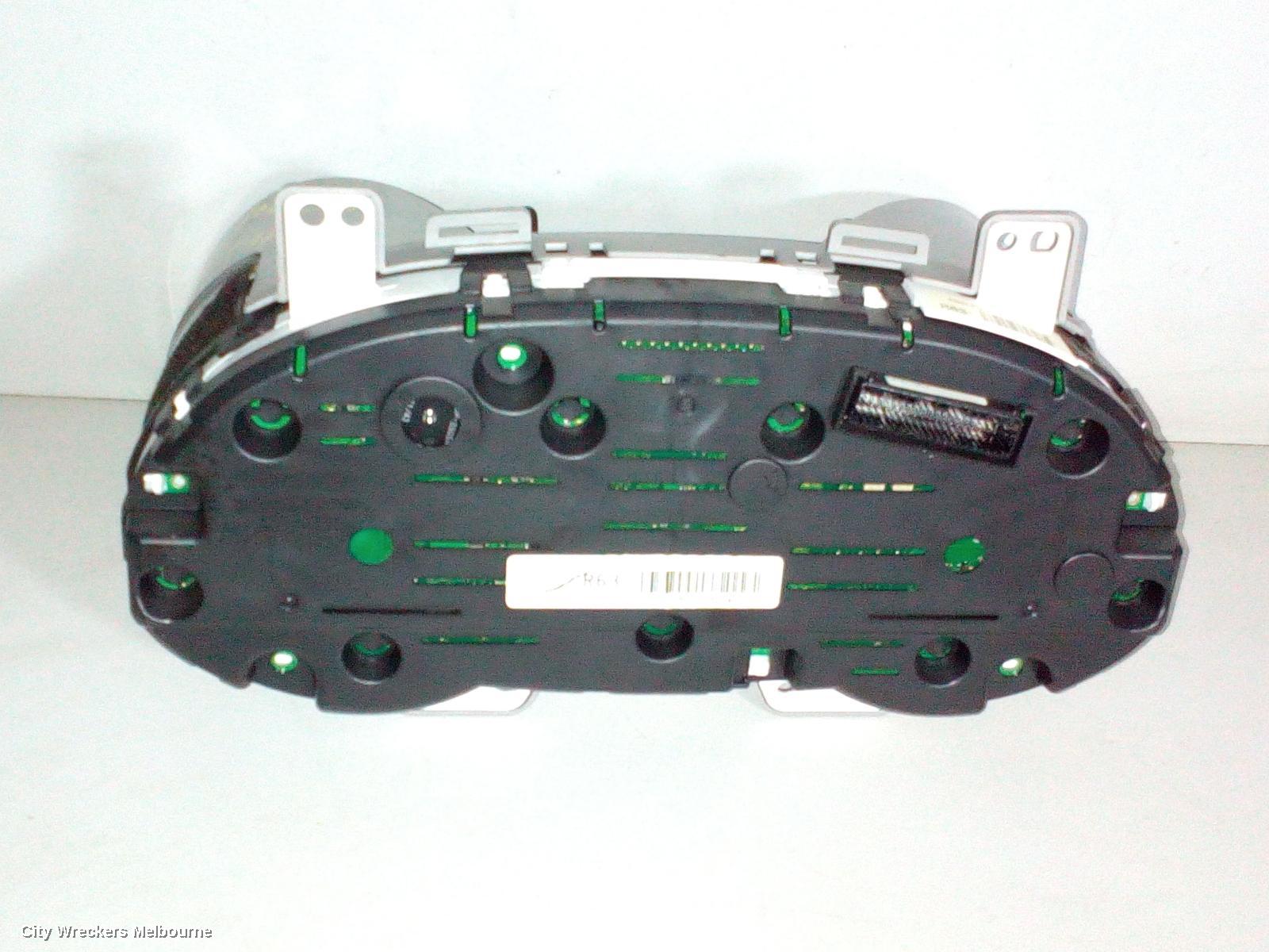 HYUNDAI VELOSTER SPEEDOMETER