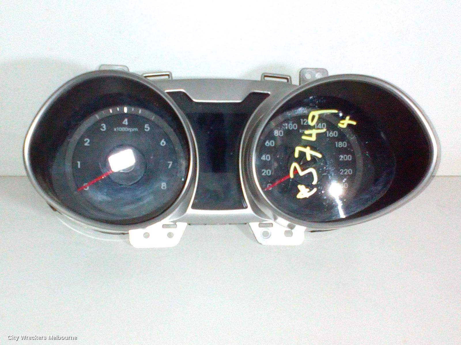 HYUNDAI VELOSTER SPEEDOMETER