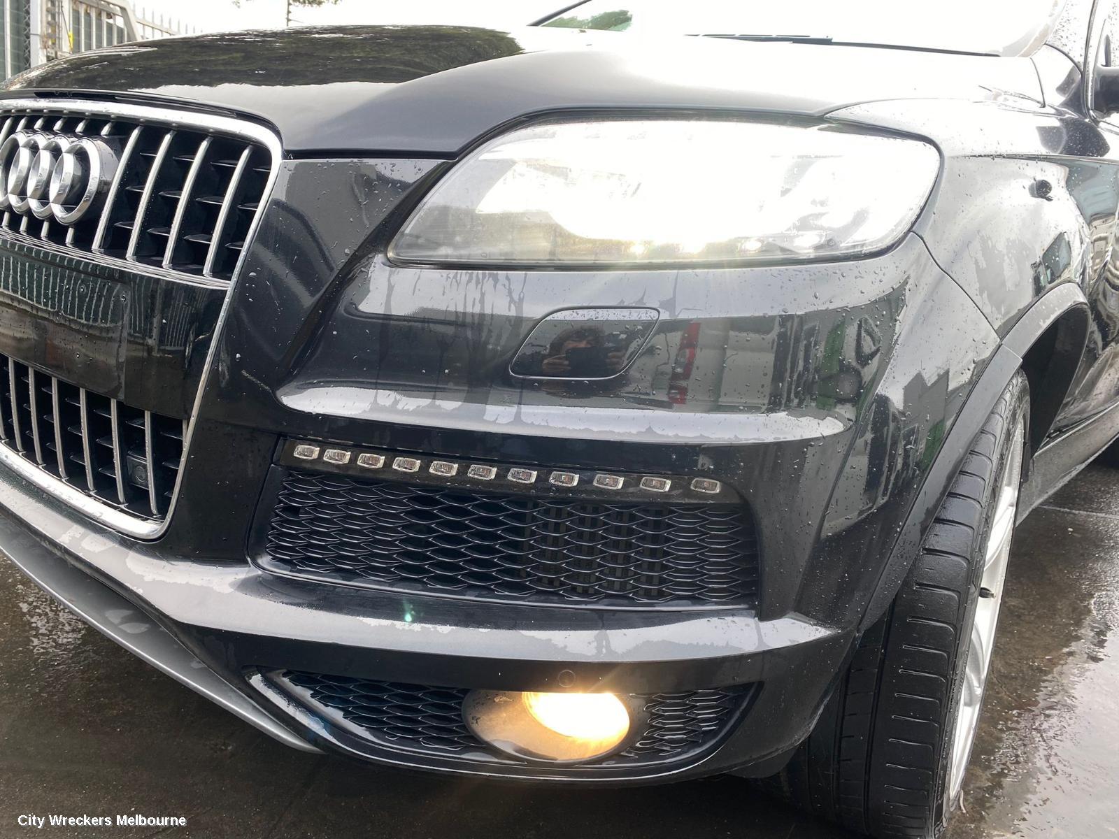 AUDI Q7 RIGHT REAR DOOR, 4L, 09/2006 - 08/2015