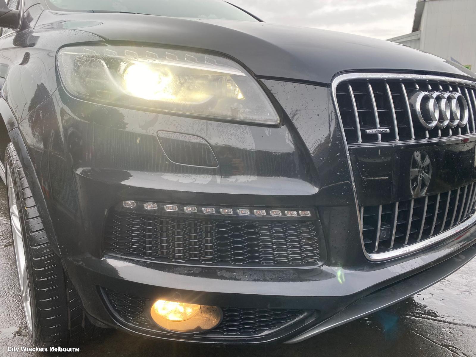 AUDI Q7 RIGHT REAR DOOR, 4L, 09/2006 - 08/2015