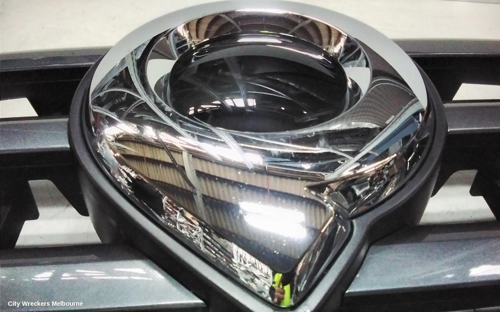 GREAT WALL CANNON UTE GRILLE, NPW, RADIATOR GRILLE, W/ 3 STRIPES TYPE, GREY, 09/2020 - 10/2024