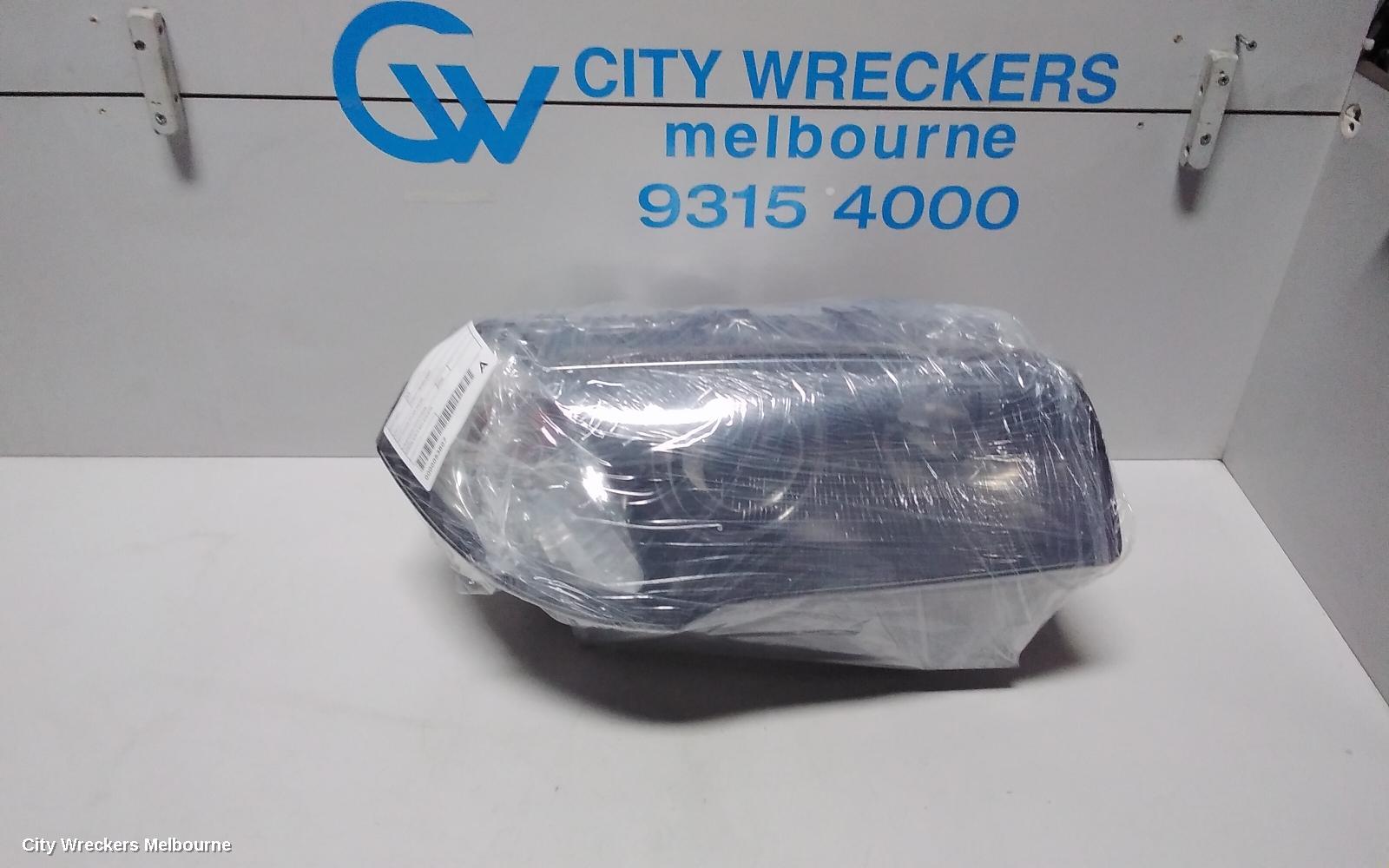 BMW X3 RIGHT HEADLAMP, E83 XENON 07/2004 - 06/2006