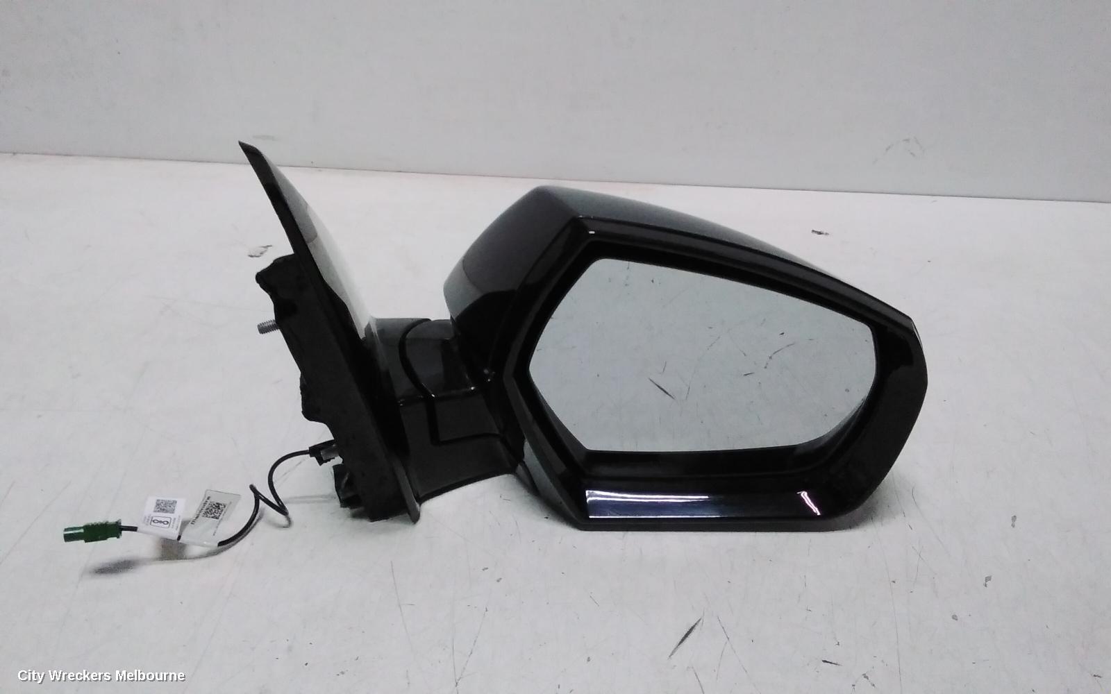 MAHINDRA XUV700 RIGHT DOOR MIRROR, W601, W/ CAMERA TYPE, COLOUR CODED, 01/2023 ONWARDS