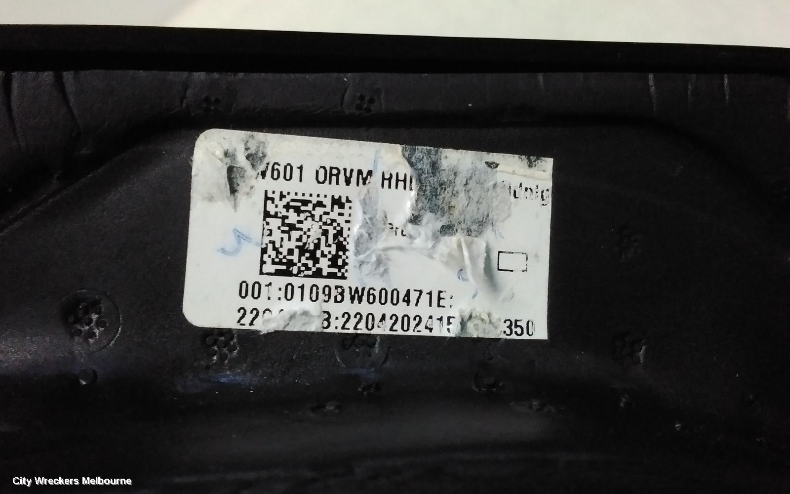 MAHINDRA XUV700 LEFT DOOR MIRROR, W601, W/ CAMERA TYPE, COLOUR CODED, 01/2023 ONWARDS
