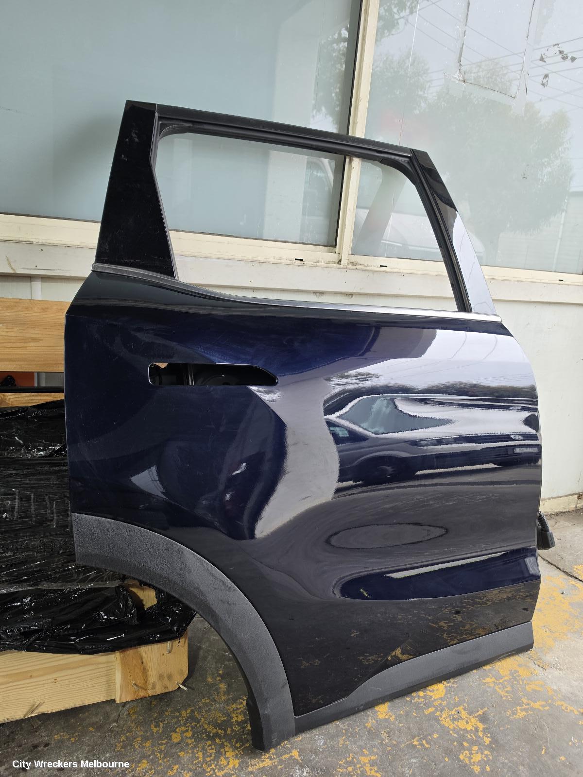 MAHINDRA XUV700 RIGHT REAR DOOR, W601, 01/2023 ONWARDS