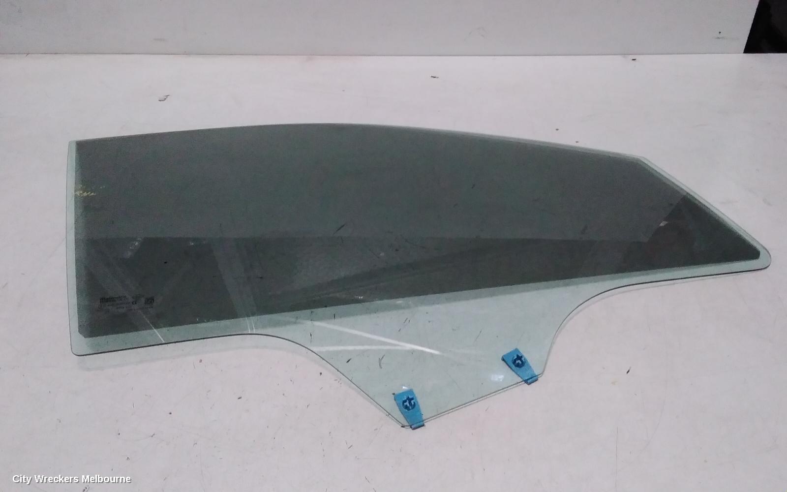 MAHINDRA XUV700 RIGHT FRONT DOOR WINDOW, W601, 01/2023 ONWARDS