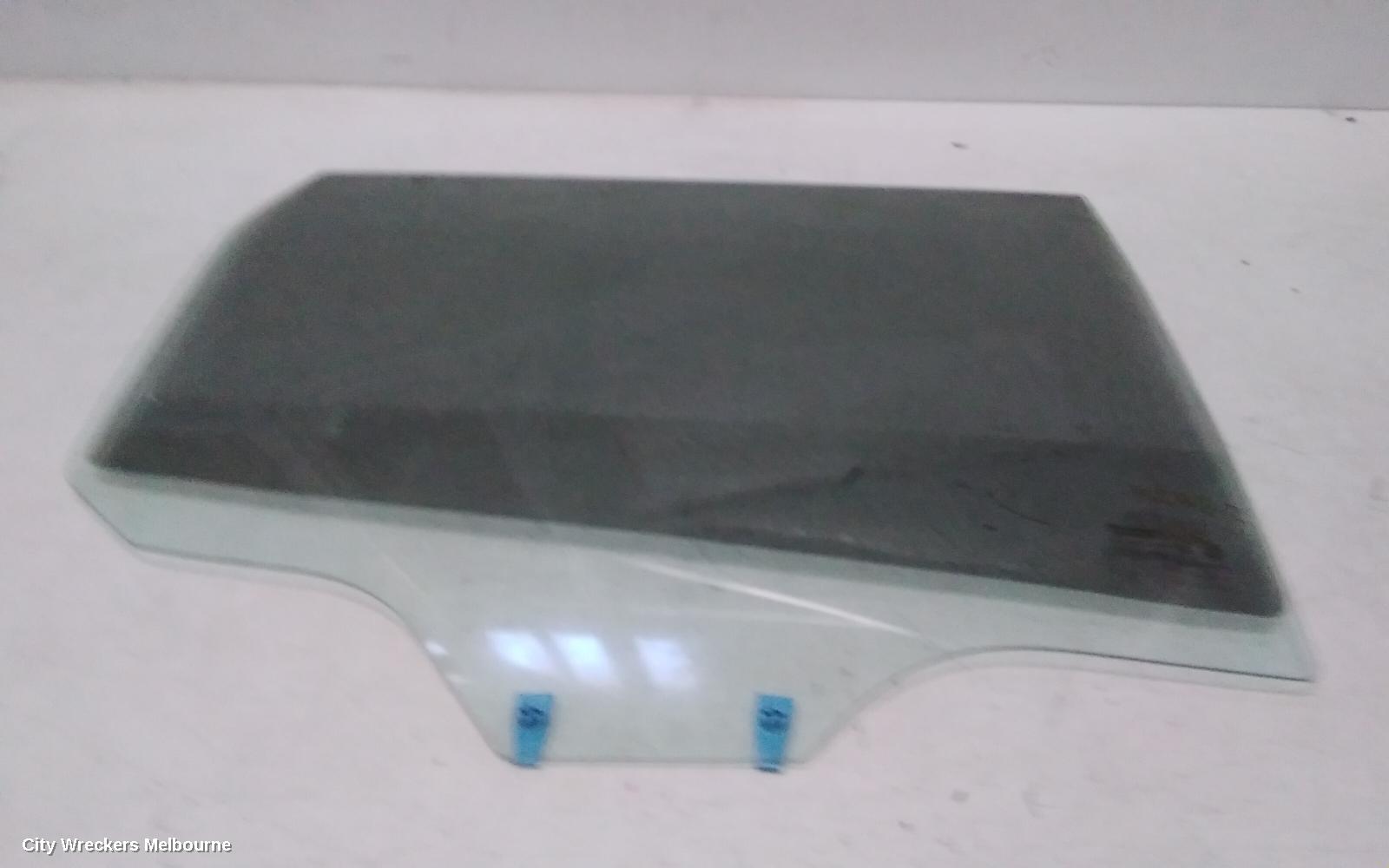 MAHINDRA XUV700 RIGHT REAR DOOR WINDOW, W601, 01/2023 ONWARDS