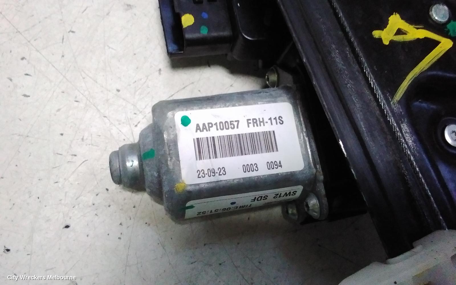 MAHINDRA XUV700 RIGHT FRONT WINDOW REG/MOTOR, W601, 01/2023 ONWARDS