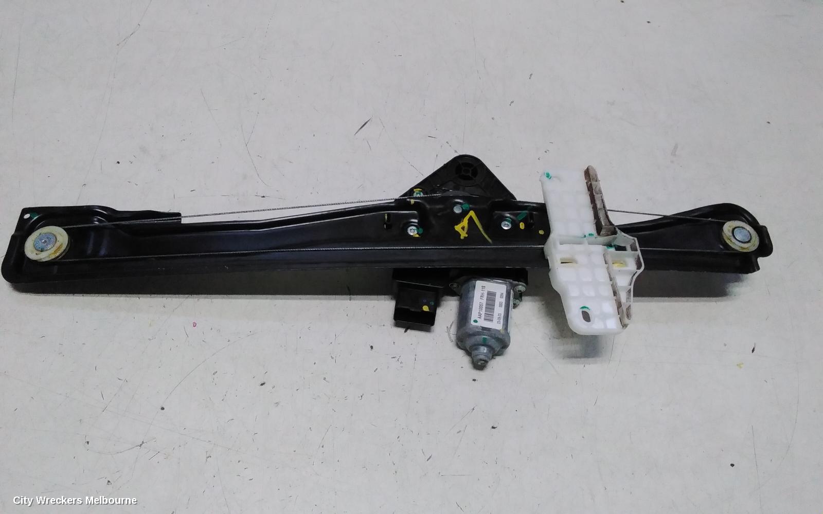 MAHINDRA XUV700 RIGHT FRONT WINDOW REG/MOTOR, W601, 01/2023 ONWARDS