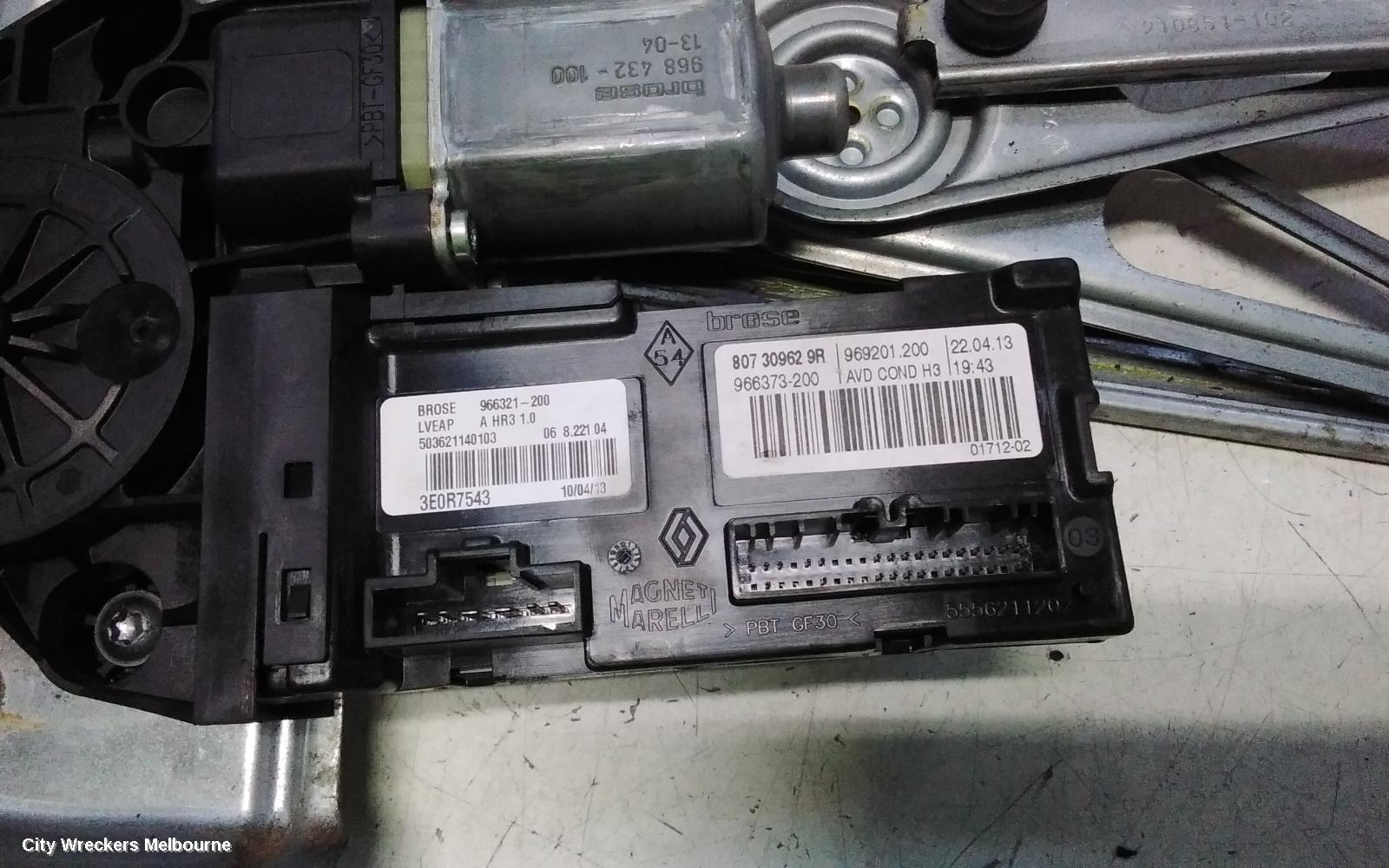 RENAULT MEGANE RIGHT FRONT WINDOW REG/MOTOR, X32/X95, 09/2010 - 05/2016