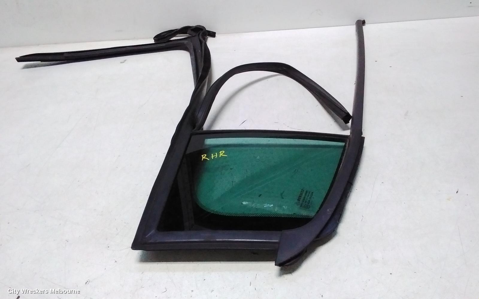 RENAULT MEGANE RIGHT REAR 1/4 DOOR GLASS, X32/X95, 09/2010 - 05/2016
