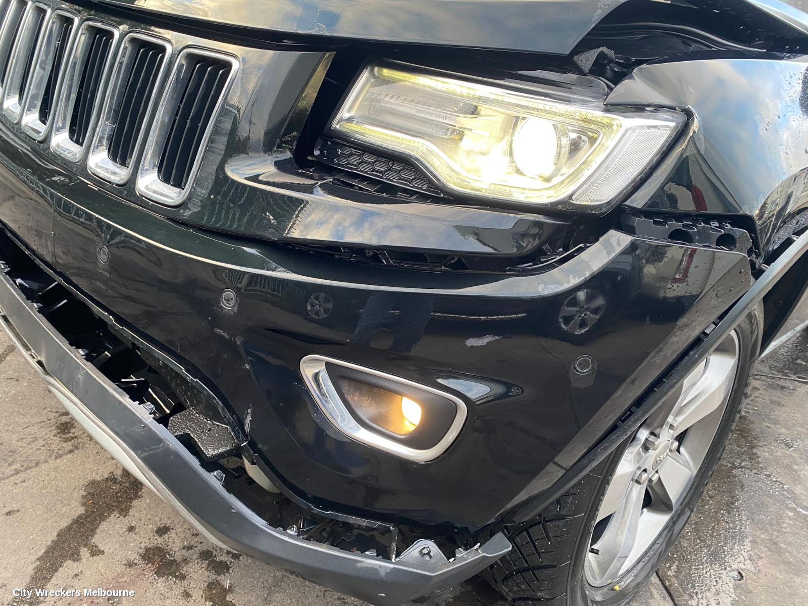 JEEP GRANDCHEROKEE RIGHT FRONT DOOR, WK, NON MOULD TYPE, 10/2010 - 02/2022