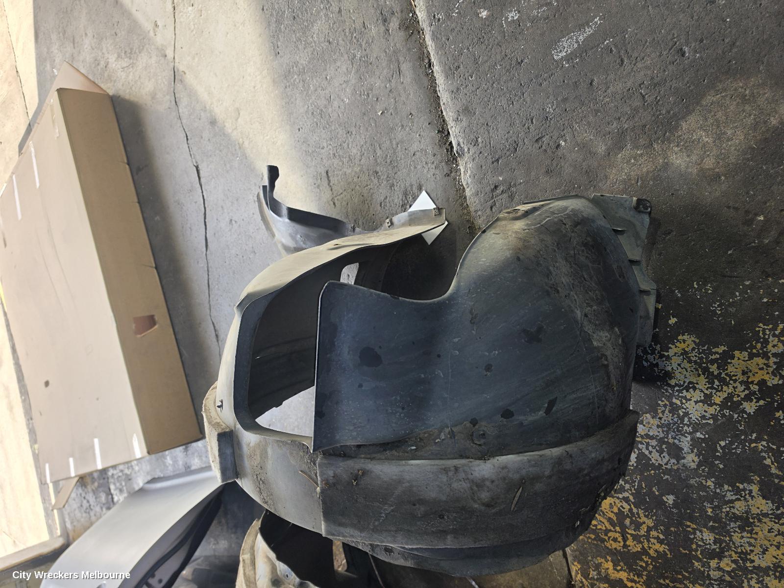 VOLKSWAGEN TIGUAN LEFT GUARD LINER, 5N, 05/2008 - 08/2016