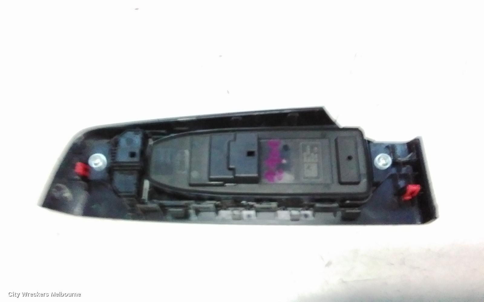 MITSUBISHI OUTLANDER PWR DR WIND SWITCH, RH FRONT (MASTER SWITCH), NON AUTO FOLD, W/ AUTO TYPE (FRONT & REAR SIDES), ZM, 08/2021 ONWARDS