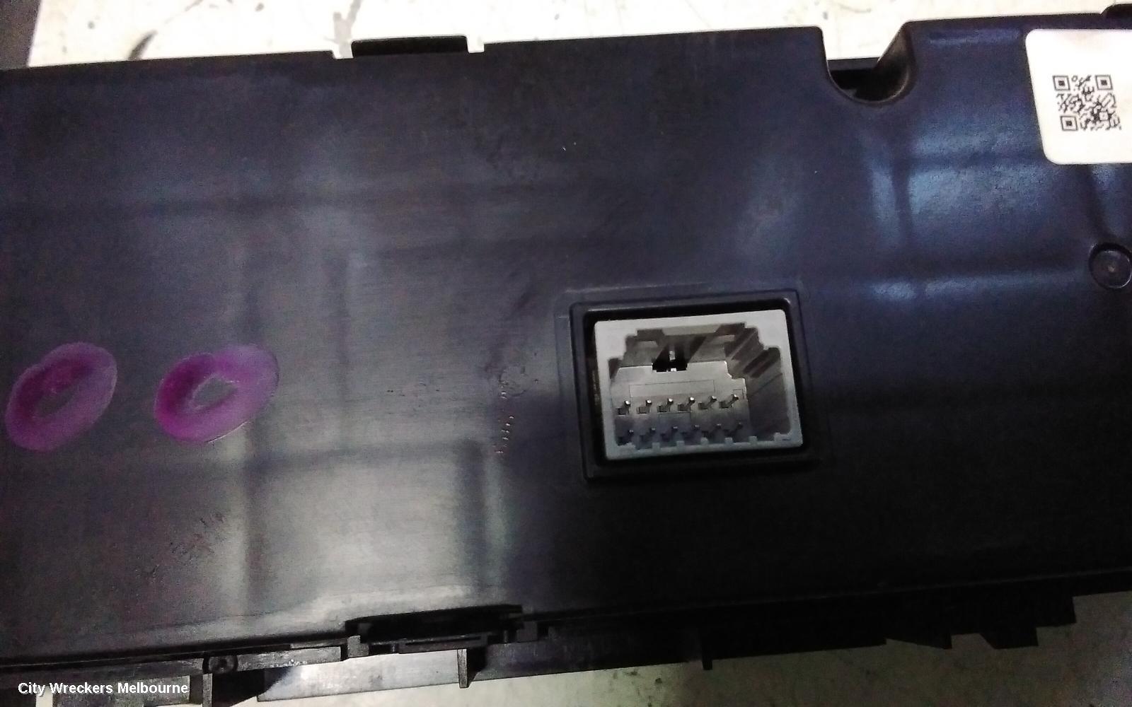 MITSUBISHI OUTLANDER HEATER/AC CONTROLS, DUAL ZONE CLIMATE CONTROL TYPE, ZM, 08/2021 ONWARDS