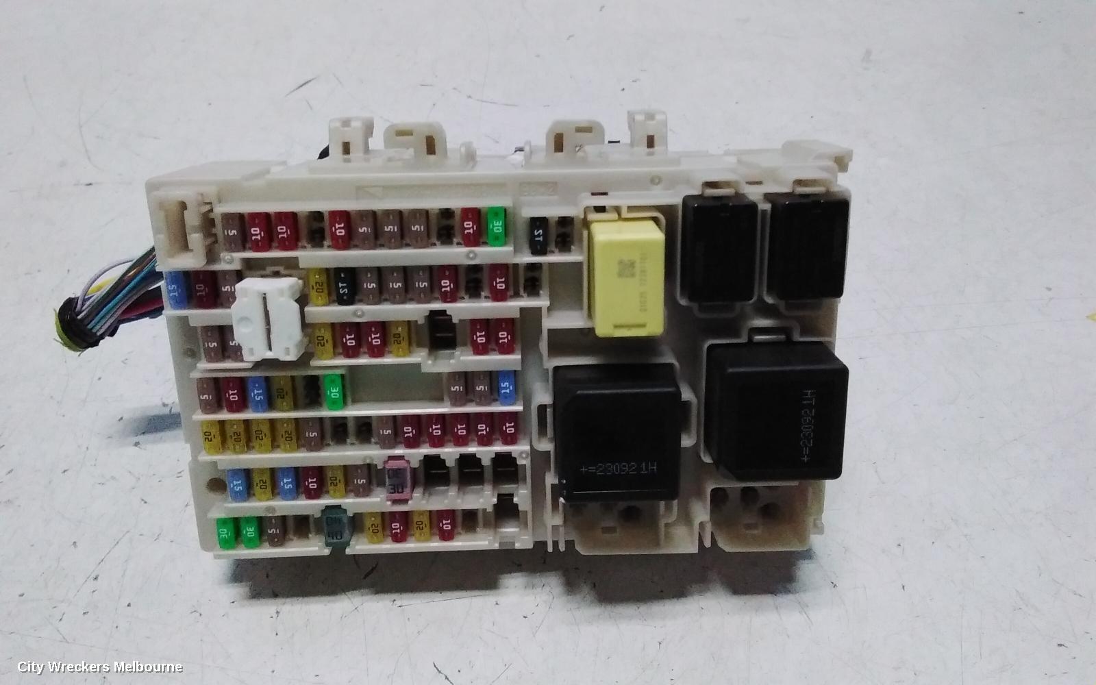 MITSUBISHI OUTLANDER FUSE BOX, ZM, UNDER DASH, 08/2021 ONWARDS