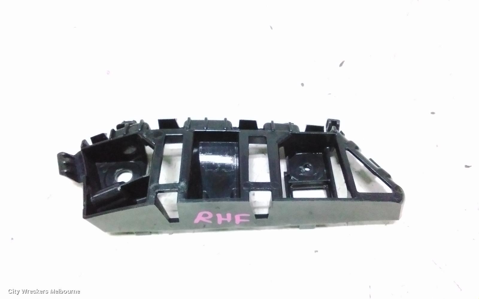 VOLKSWAGEN TIGUAN, 5N 08/2011 - 08/2016, RHF BAR BRACKET ~ WVGZZZ5NZEW018752: 148018