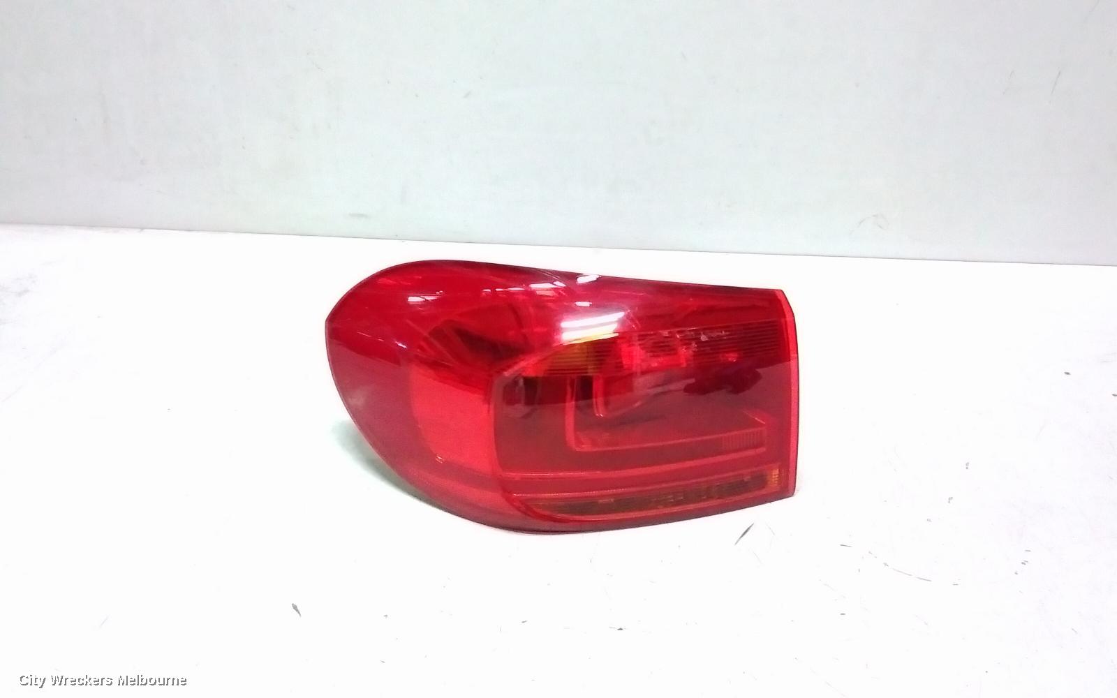 VOLKSWAGEN TIGUAN LEFT TAILLIGHT, 5N, 07/2011 - 08/2016