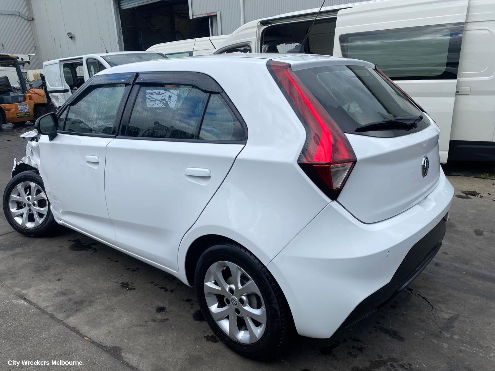 MG MG3 LEFT DOOR MIRROR, SZP1, BLACK, 07/2016 ONWARDS