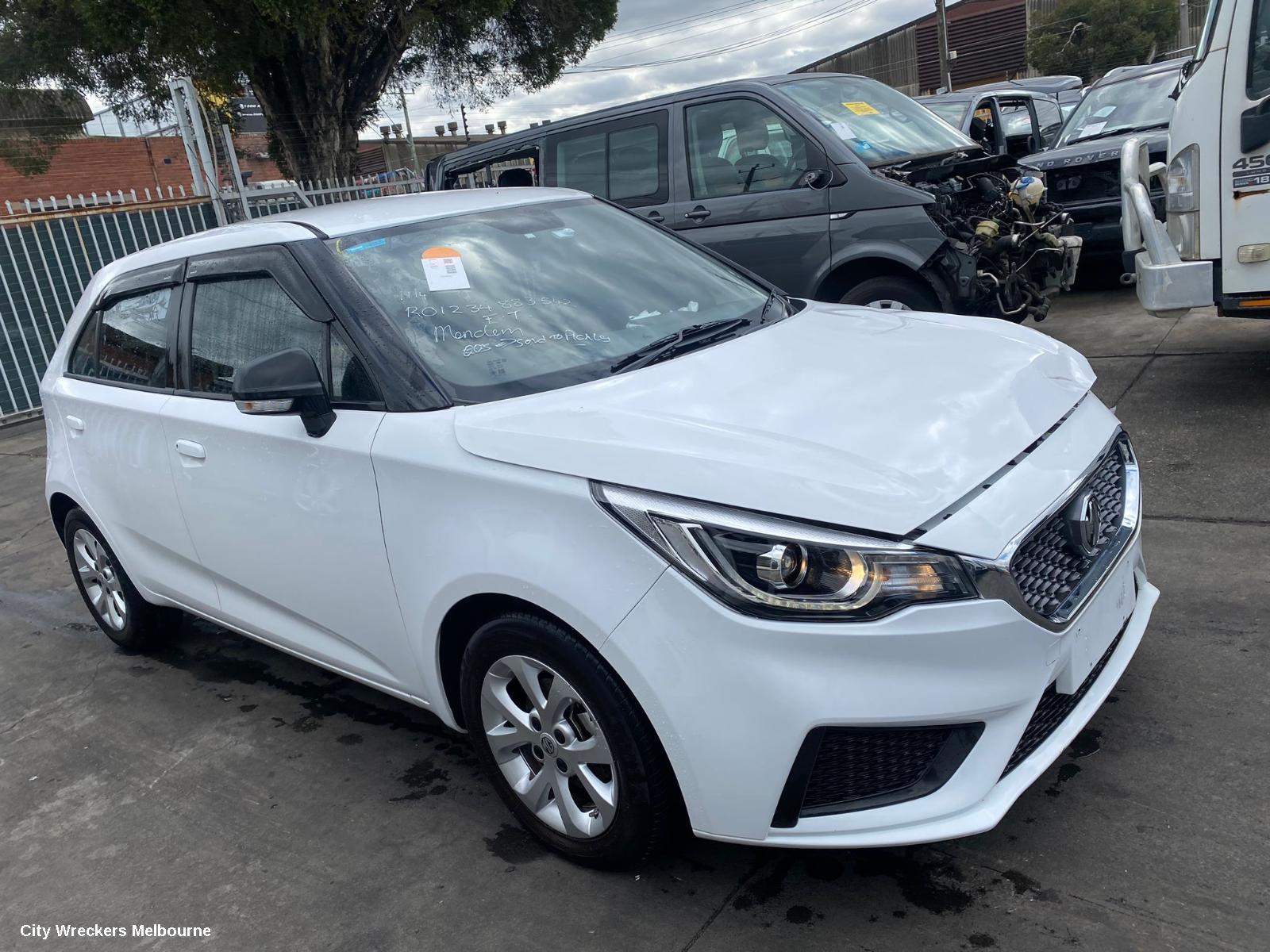 MG MG3 LEFT DOOR MIRROR, SZP1, BLACK, 07/2016 ONWARDS