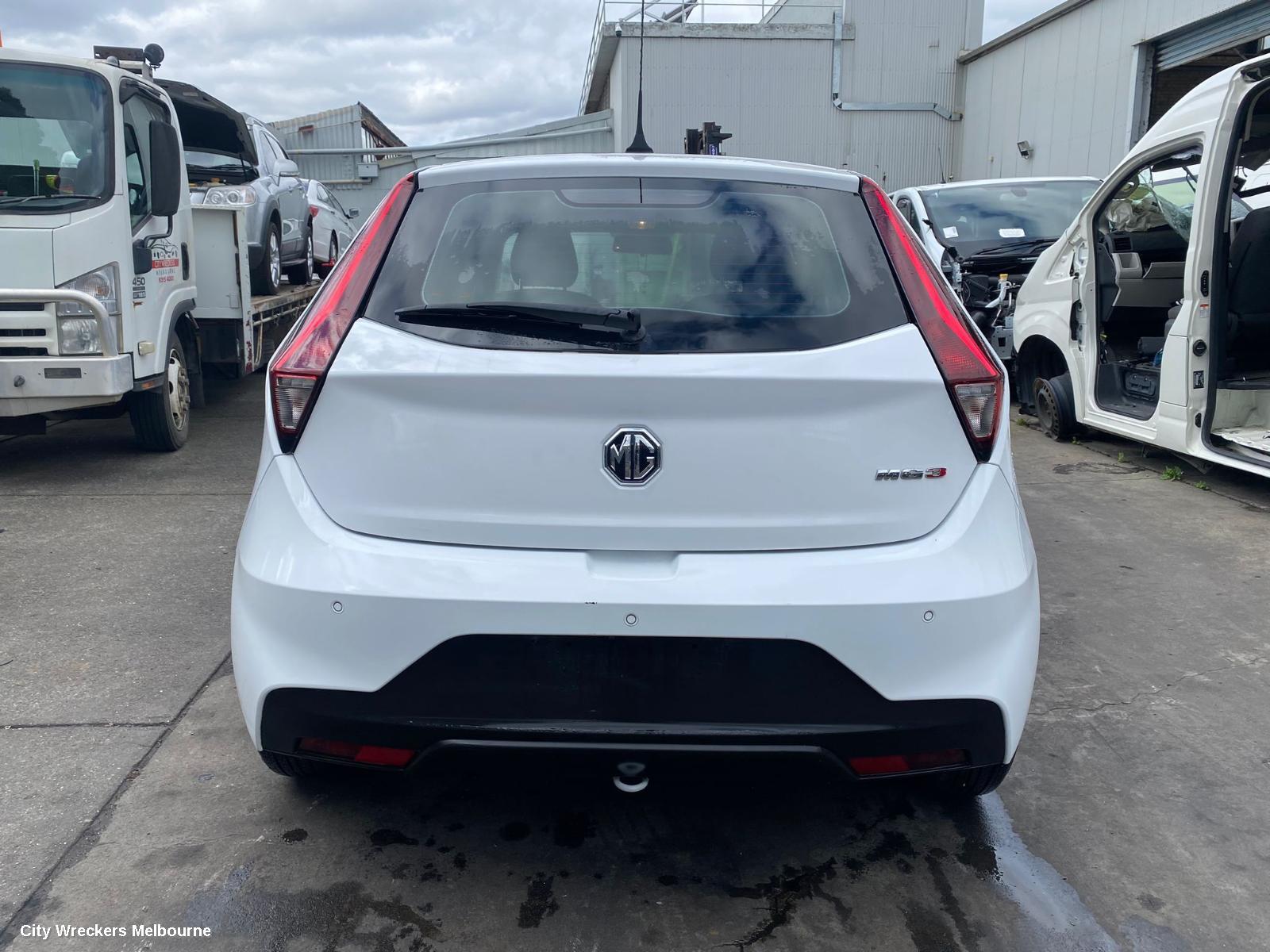 MG MG3 LEFT DOOR MIRROR, SZP1, BLACK, 07/2016 ONWARDS