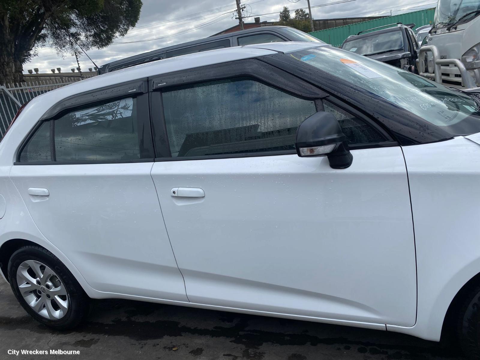 MG MG3 DOOR HANDLE, OUTER, RH REAR, COLOUR CODED, SZP1, 07/2016 ONWARDS