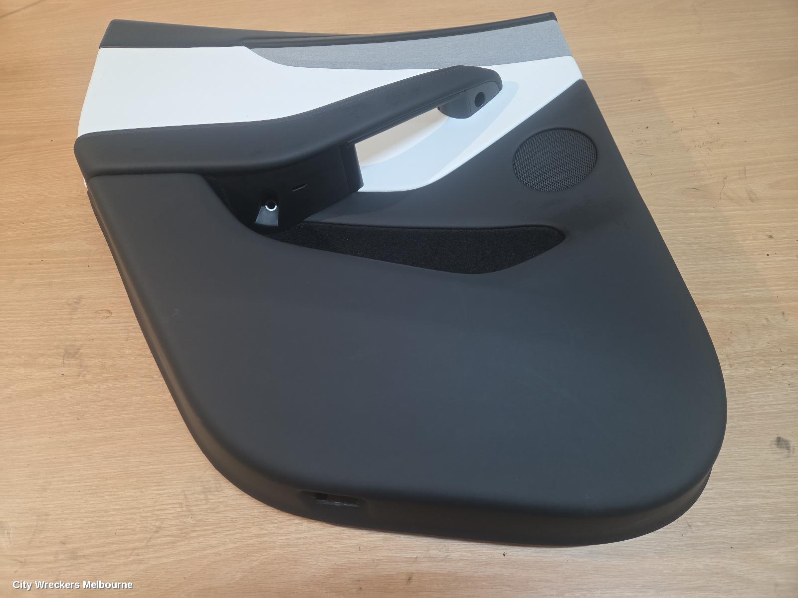 TESLA MODEL Y DOOR TRIM, 1ST GEN, 03/2022 ONWARDS