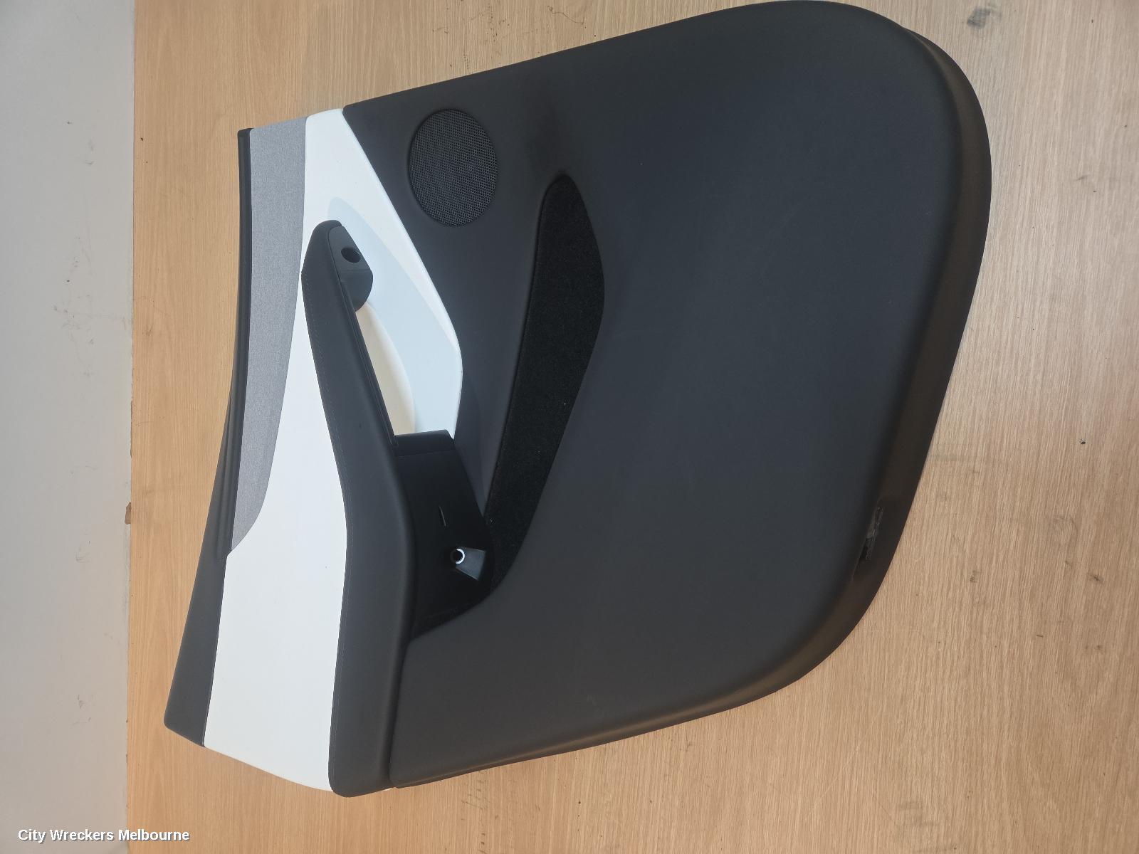 TESLA MODEL Y DOOR TRIM, 1ST GEN, 03/2022 ONWARDS
