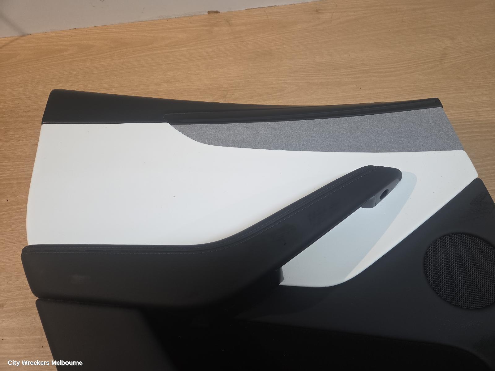 TESLA MODEL Y DOOR TRIM, 1ST GEN, 03/2022 ONWARDS