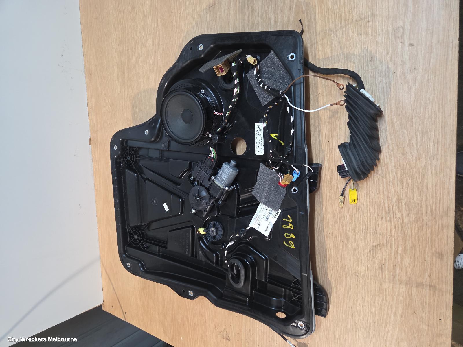 VOLKSWAGEN TRANSPORTER RIGHT FRONT WINDOW REG/MOTOR, T6, 07/2015 - 08/2024