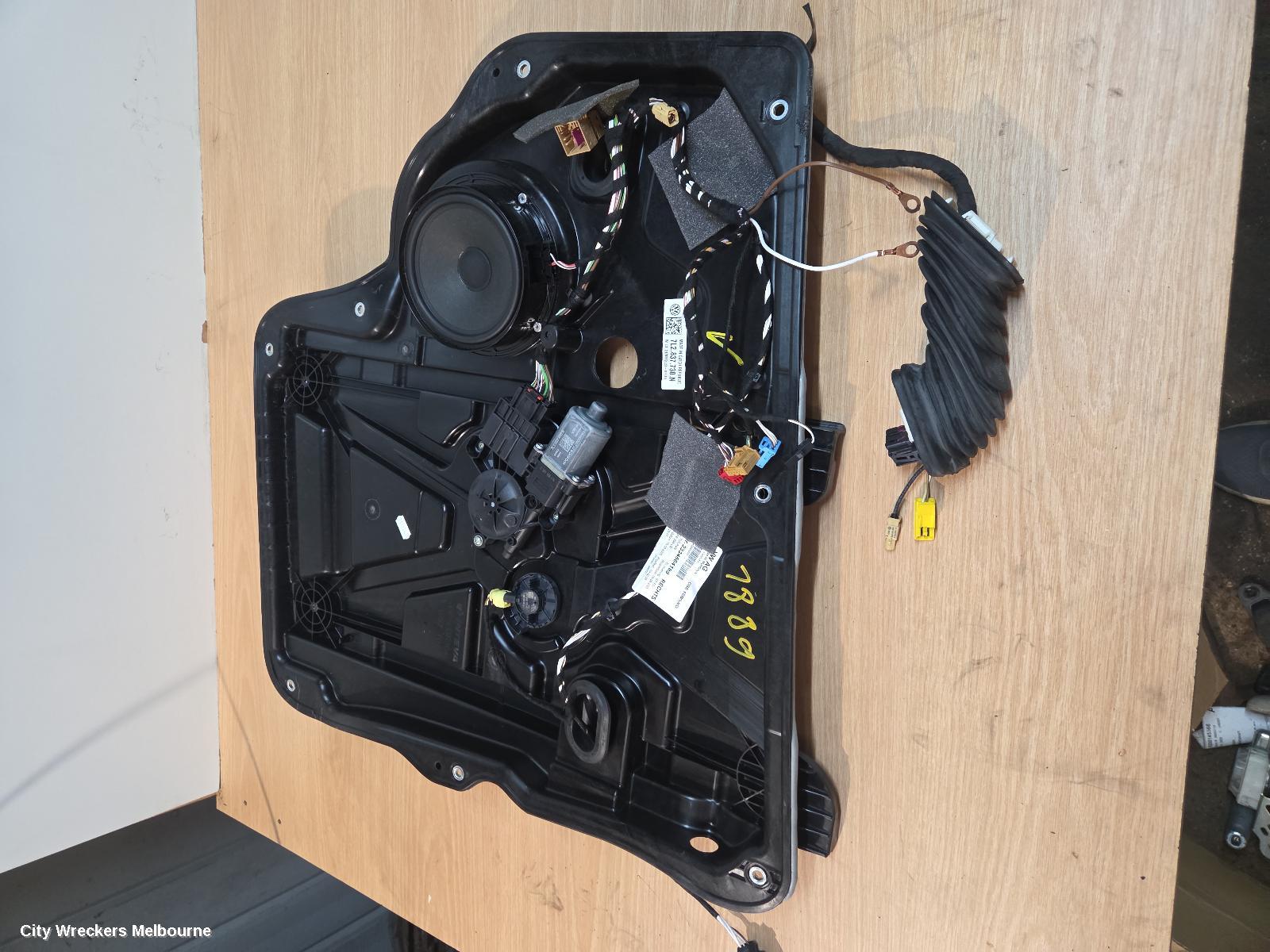 VOLKSWAGEN TRANSPORTER RIGHT FRONT WINDOW REG/MOTOR, T6, 07/2015 - 08/2024