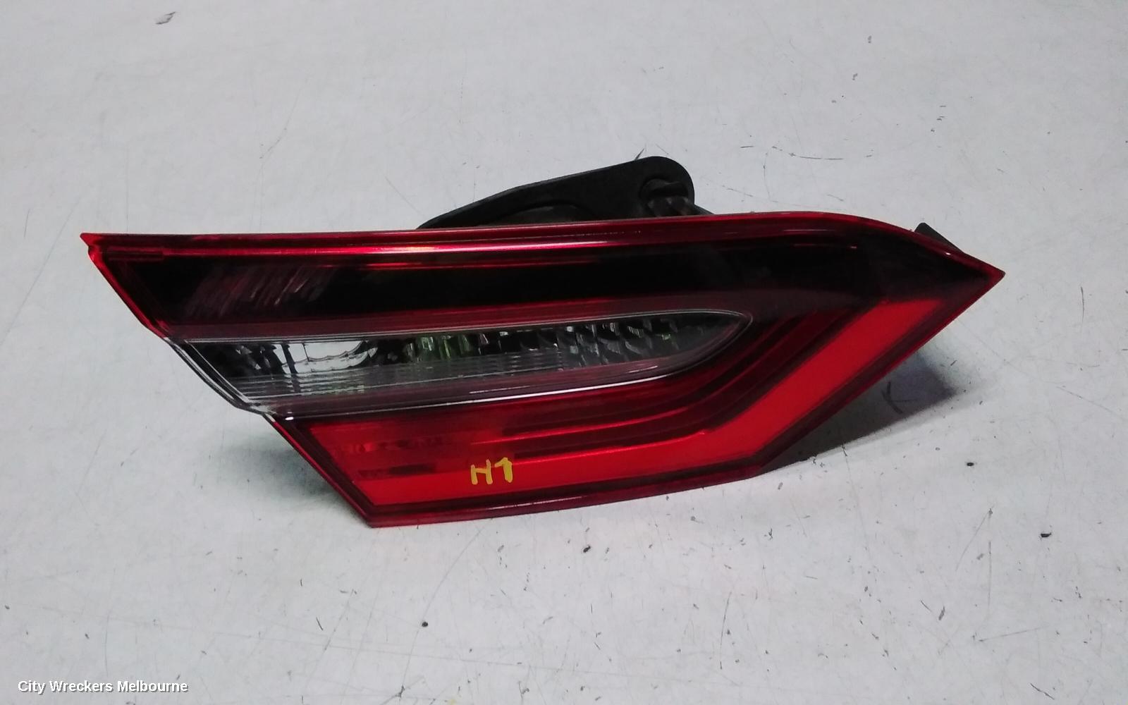 TOYOTA CAMRY REAR GARNISH, BOOTLID LAMP (LH SIDE), HALOGEN TYPE, XV70, 02/2021 - 05/2024