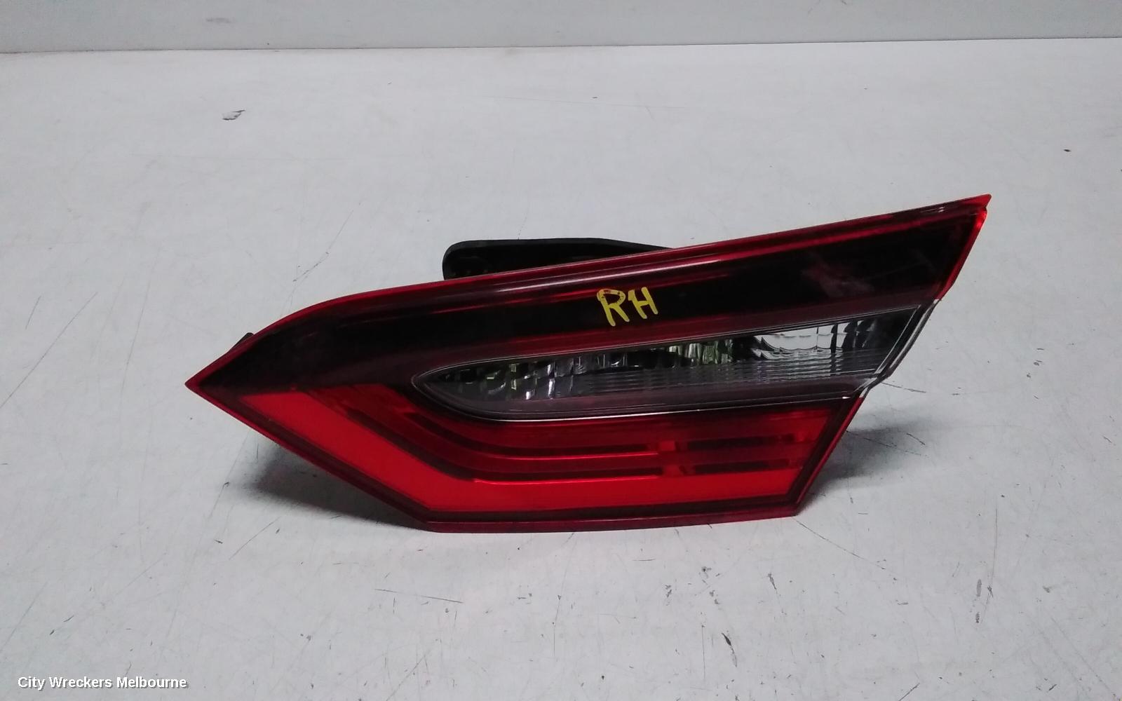 TOYOTA CAMRY REAR GARNISH, BOOTLID LAMP (RH SIDE), HALOGEN TYPE, XV70, 02/2021 - 05/2024