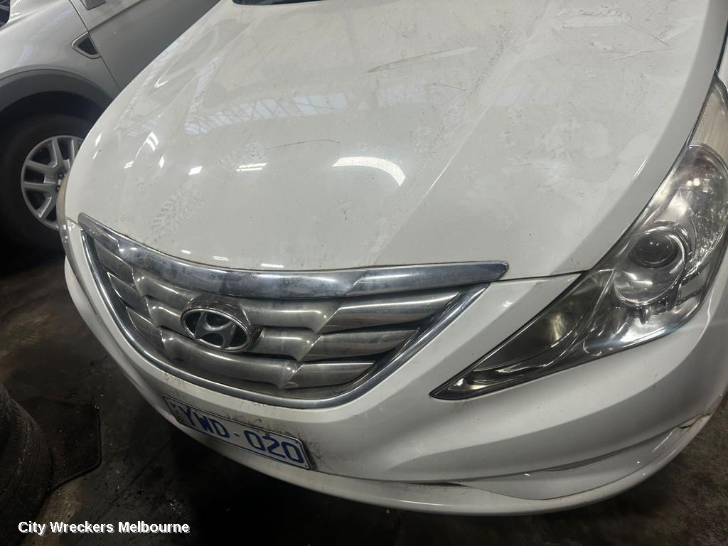 HYUNDAI I45 LEFT HEADLAMP, YF, 02/2010 - 04/2014