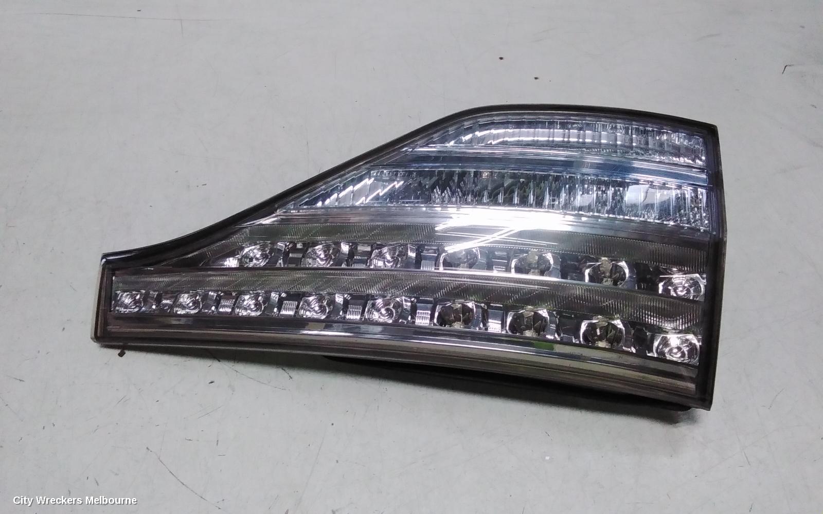 TOYOTA ESTIMA REAR GARNISH, TAILGATE LAMP (LH SIDE), XR50, CLEAR, LENS# 28-197, 05-15 (IMPORT)
