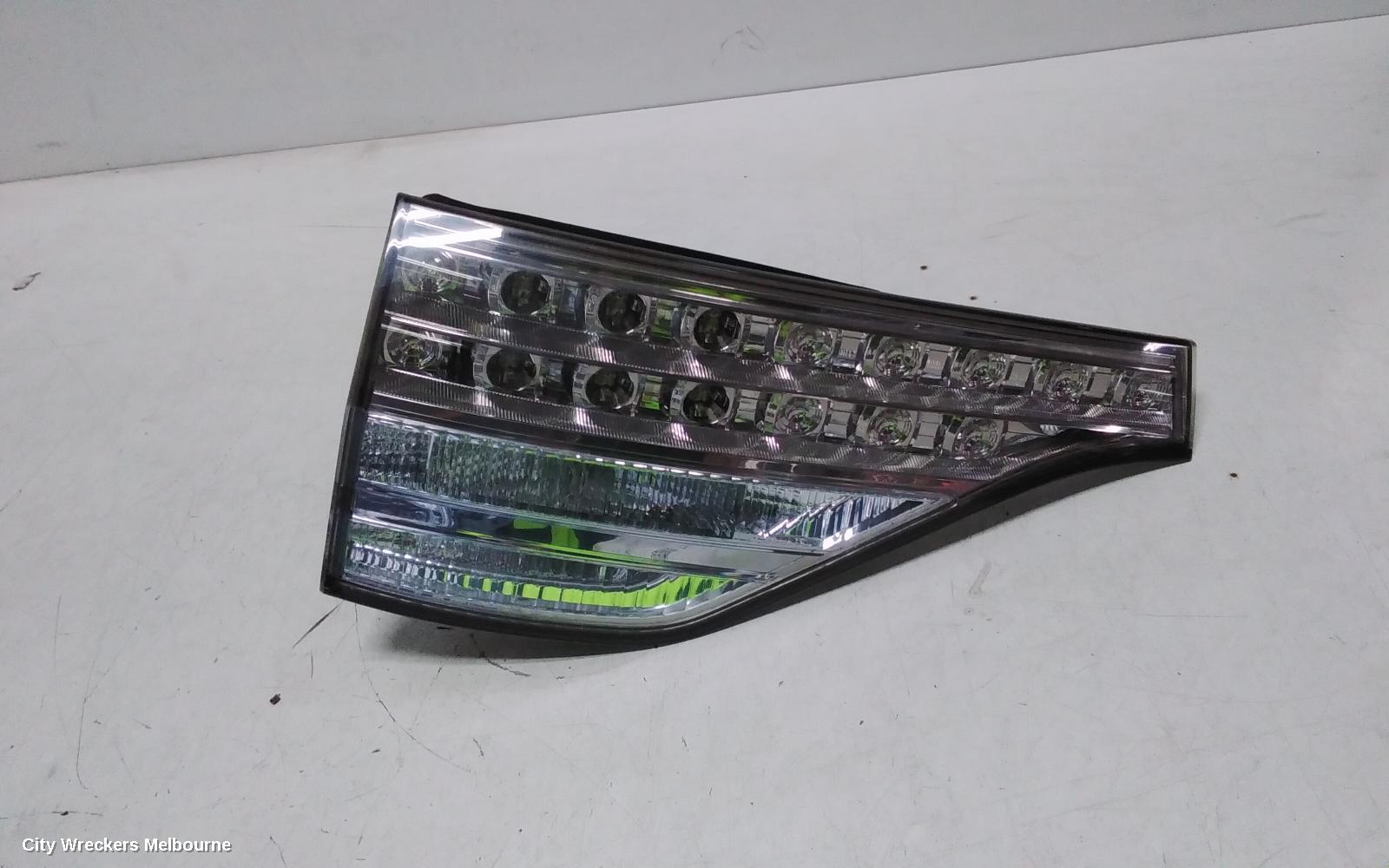 TOYOTA ESTIMA REAR GARNISH, TAILGATE LAMP (LH SIDE), XR50, CLEAR, LENS# 28-197, 05-15 (IMPORT)
