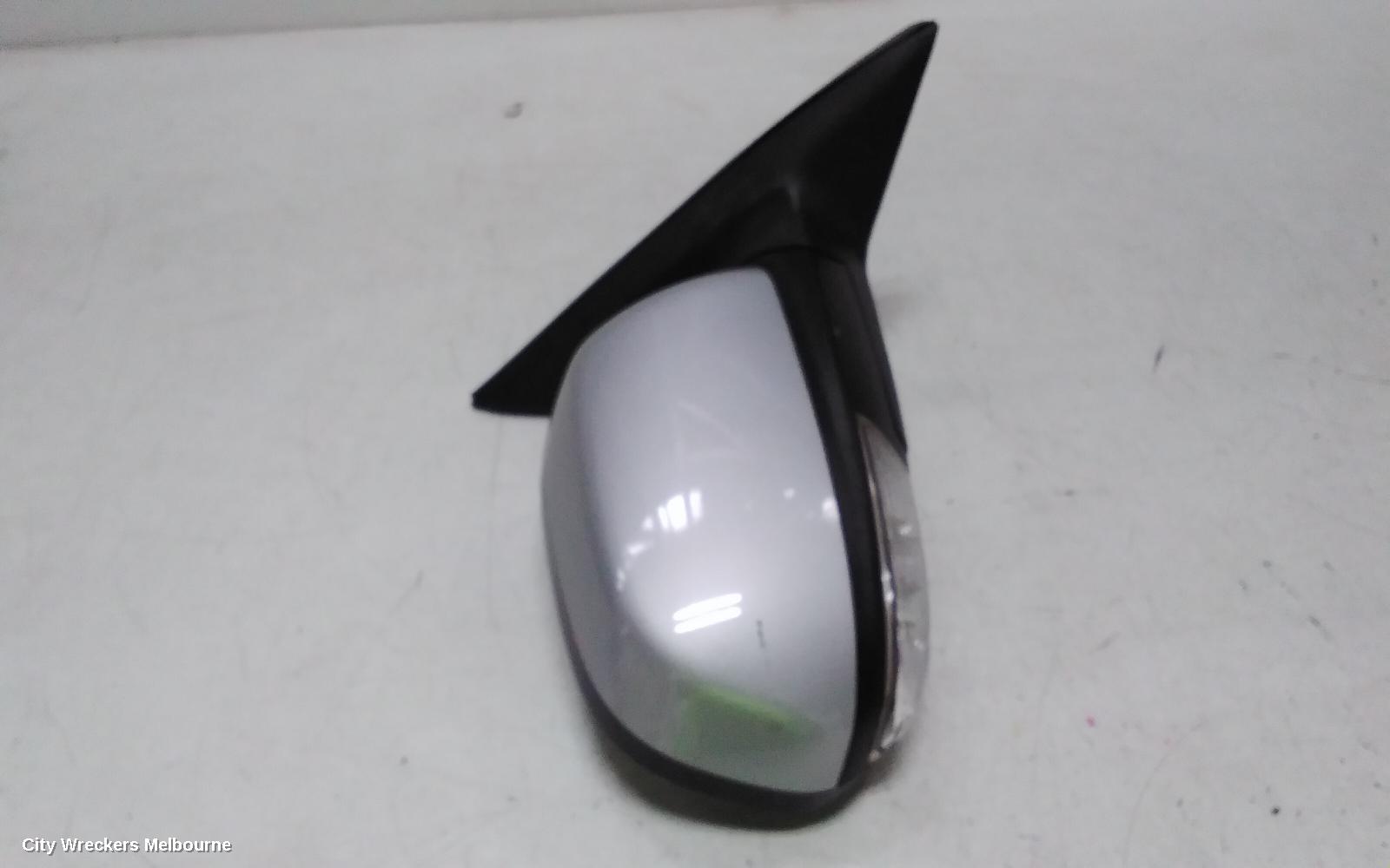 HOLDEN EPICA RIGHT DOOR MIRROR, EP 02/2007 - 12/2011