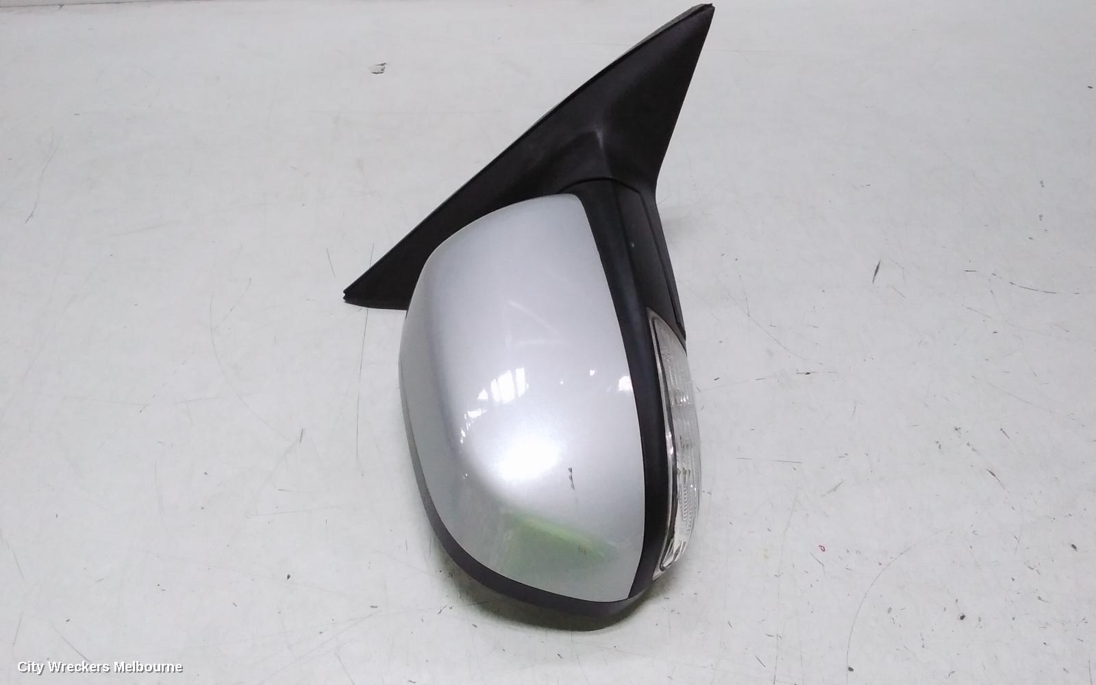HOLDEN EPICA RIGHT DOOR MIRROR, EP 02/2007 - 12/2011