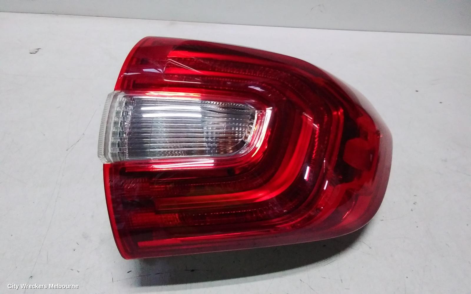 FORD EVEREST RIGHT TAILLIGHT, UA, IN BODY, 07/2015 - 05/2022