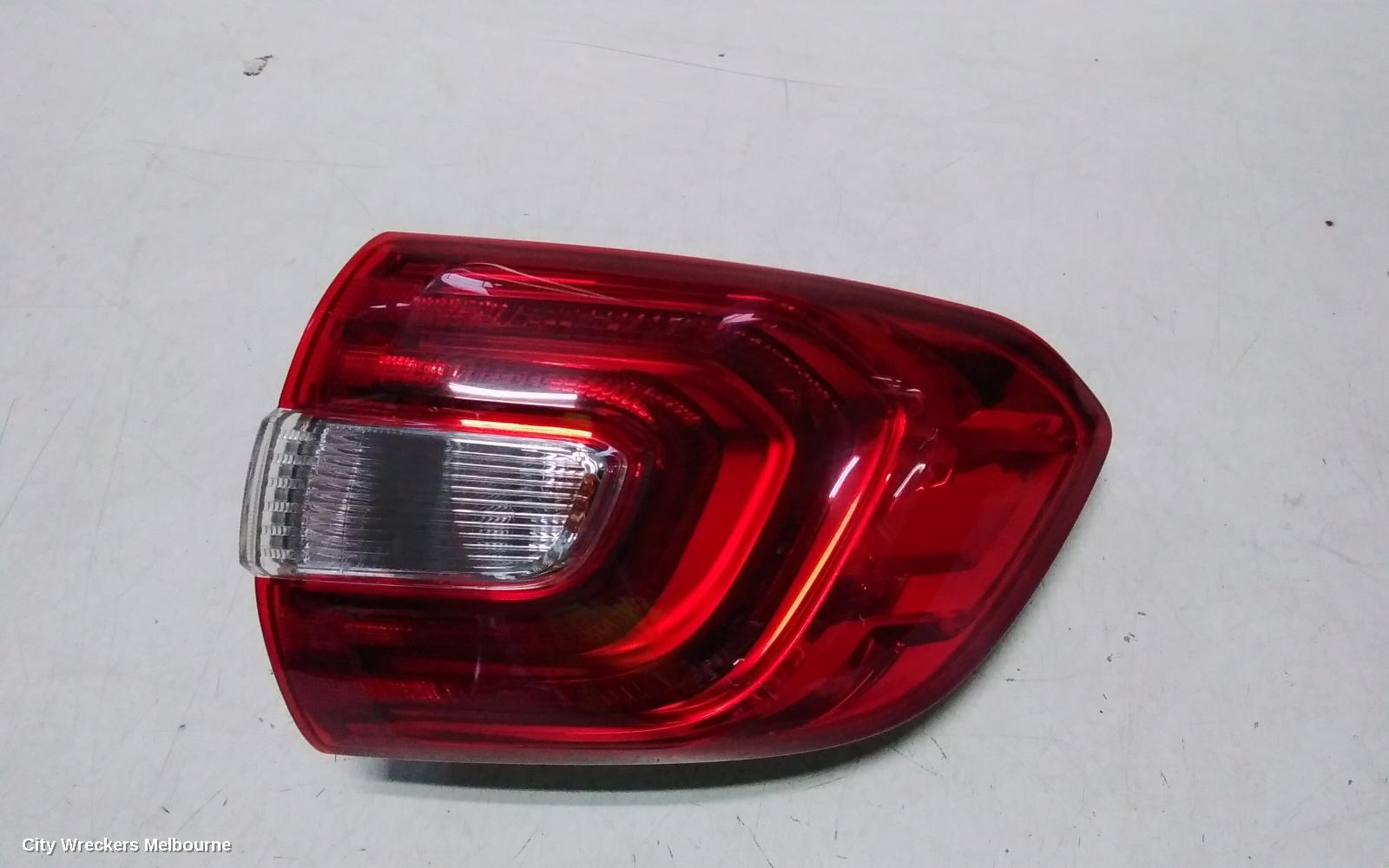 FORD EVEREST RIGHT TAILLIGHT, UA, IN BODY, 07/2015 - 05/2022