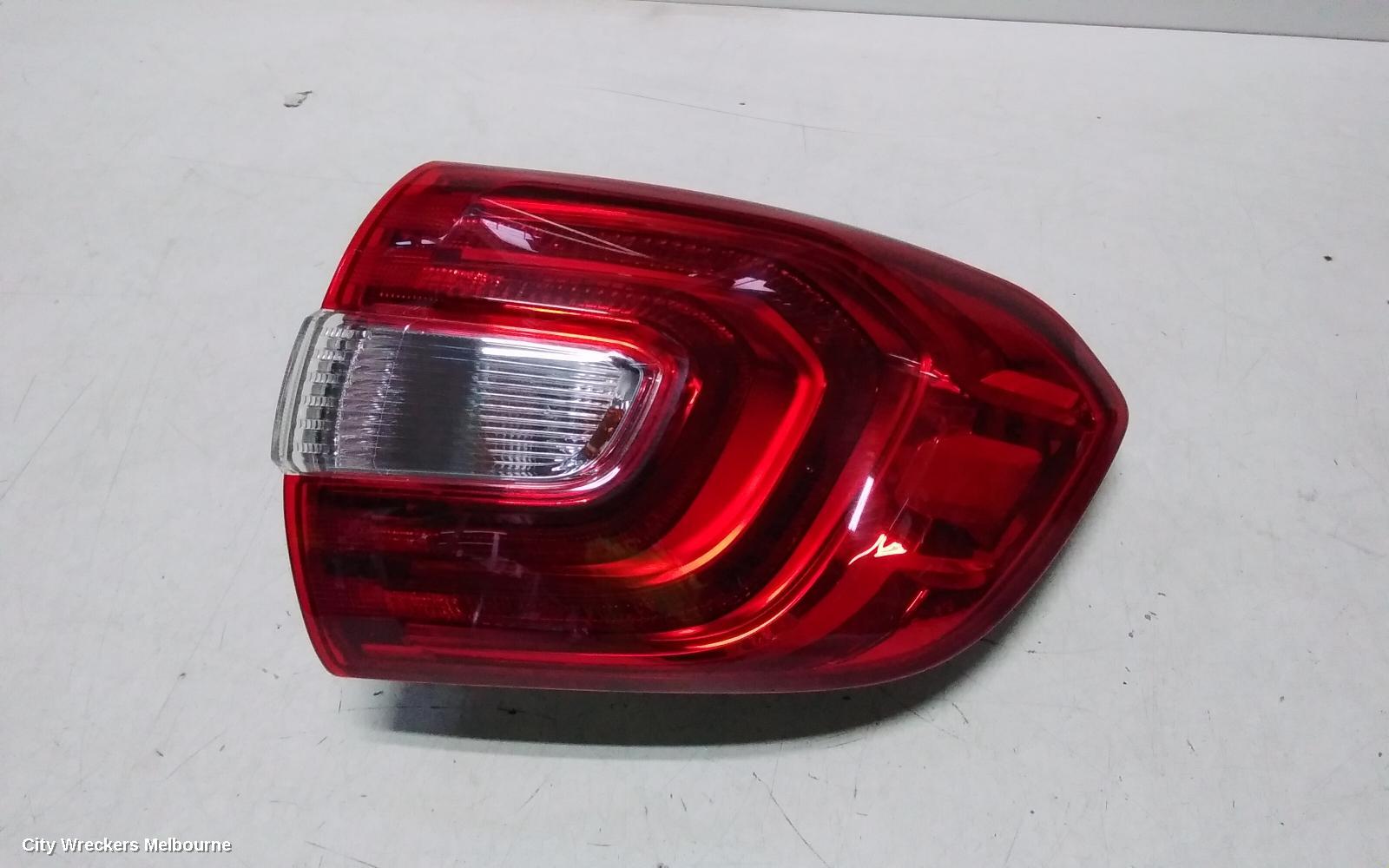 FORD EVEREST RIGHT TAILLIGHT, UA, IN BODY, 07/2015 - 05/2022