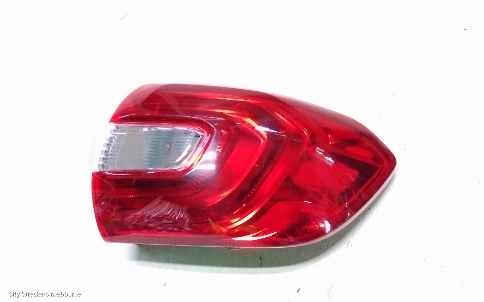FORD EVEREST RIGHT TAILLIGHT, UA, IN BODY, 07/2015 - 05/2022