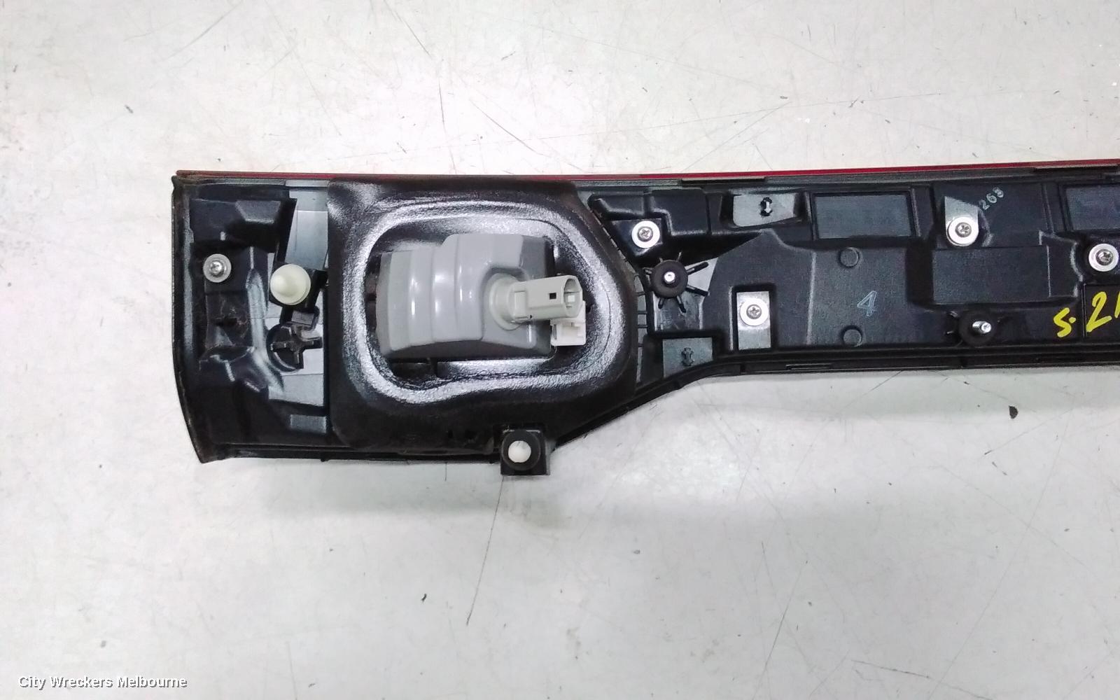 HONDA HRV REAR GARNISH, TAILGATE LAMP (RH SIDE), W/ LED TYPE, RV, 12/2021 - 02/2024