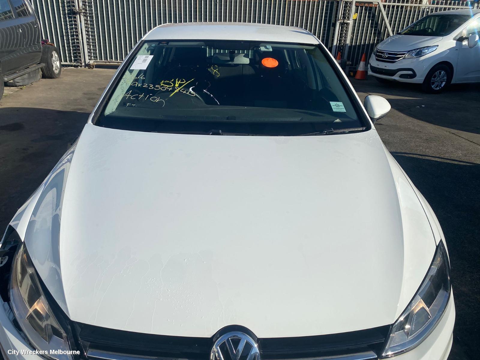 VOLKSWAGEN GOLF LEFT GUARD LINER, GEN 7, FRONT, 11/2012 - 08/2020
