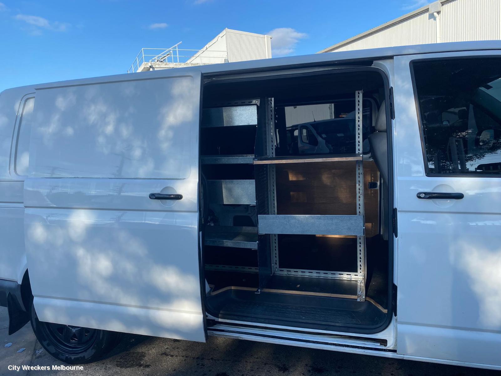 VOLKSWAGEN TRANSPORTER RIGHT GUARD, T5, 08/2004 - 06/2015