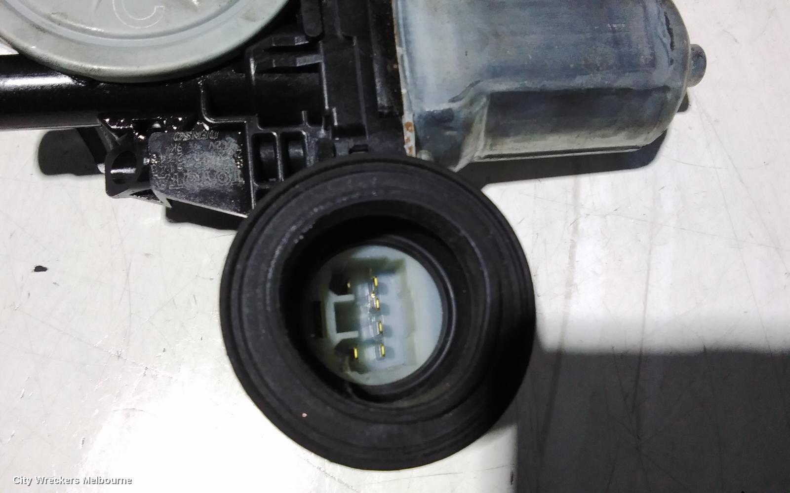 TOYOTA HIACE LEFT FRONT WINDOW REG/MOTOR, DOOR REG AND MOTOR ASSY, TRH/KDH, 03/2005 - 04/2019