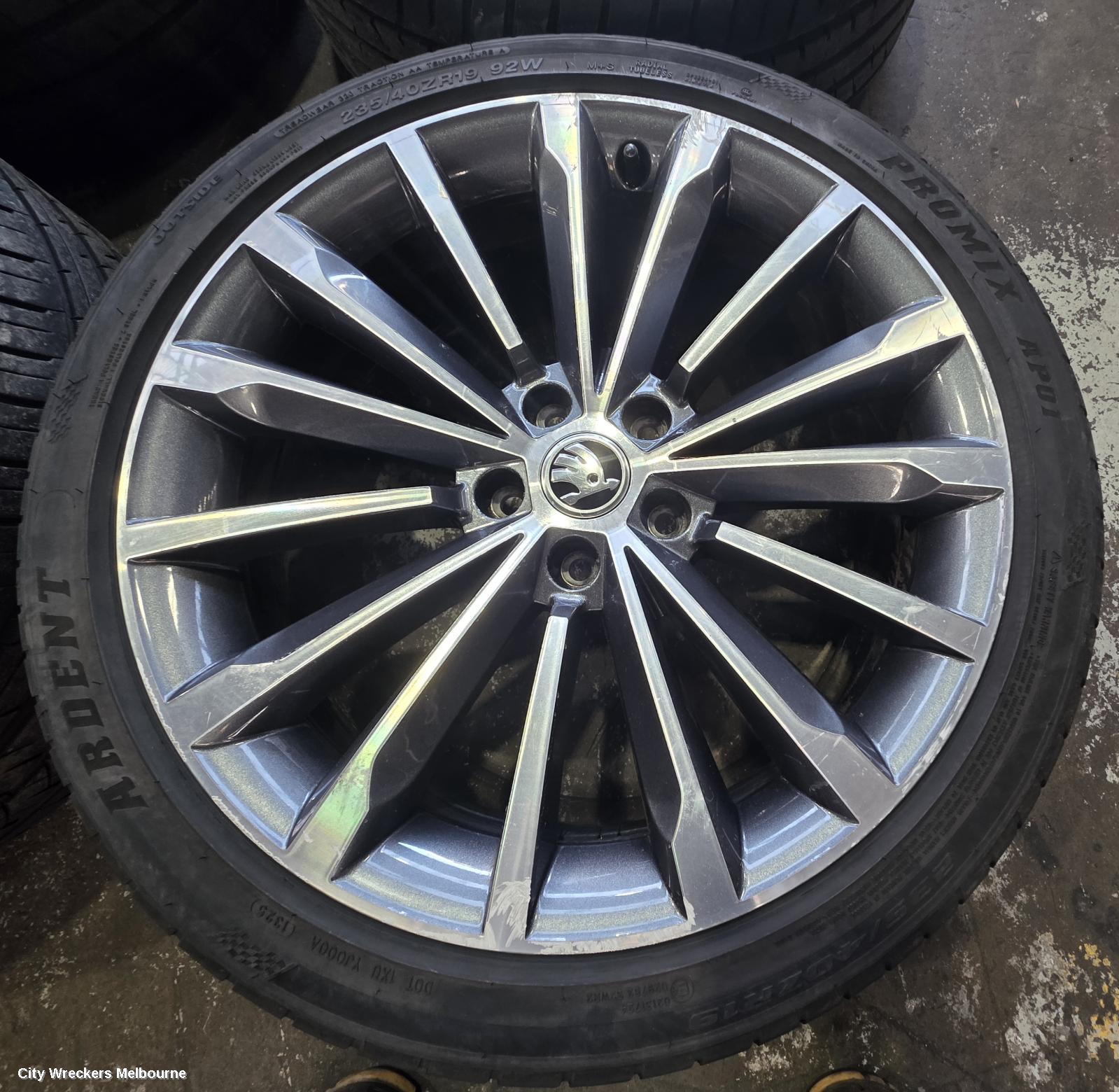SKODA OCTAVIA WHEEL MAG, NX, FACTORY, 19X7.5IN, TRINITY, MULTI SPOKE, BI-COLOUR, 10/2020 - 05/2024